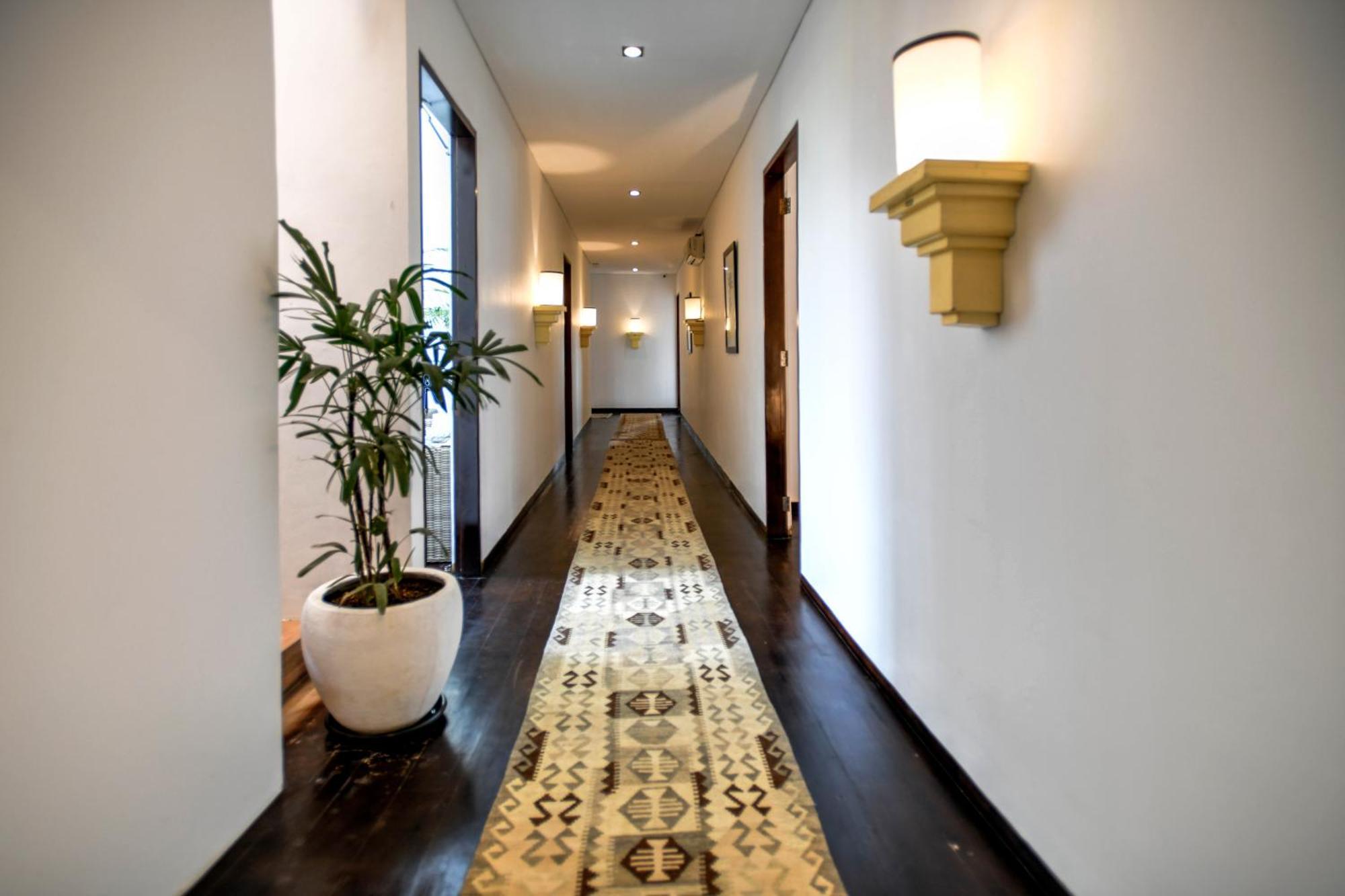 Melo Suites Hotel Seminyak Buitenkant foto