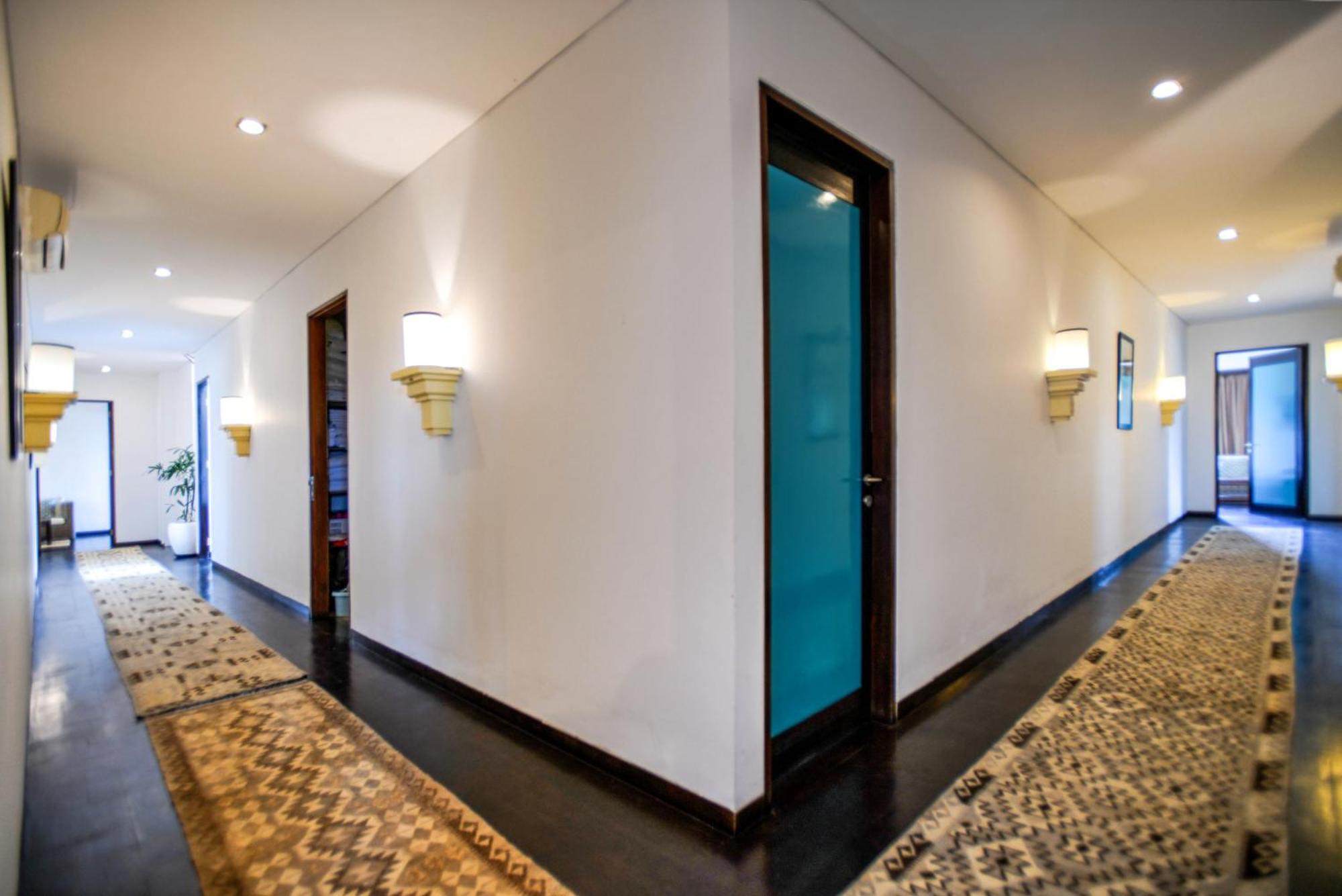Melo Suites Hotel Seminyak Buitenkant foto