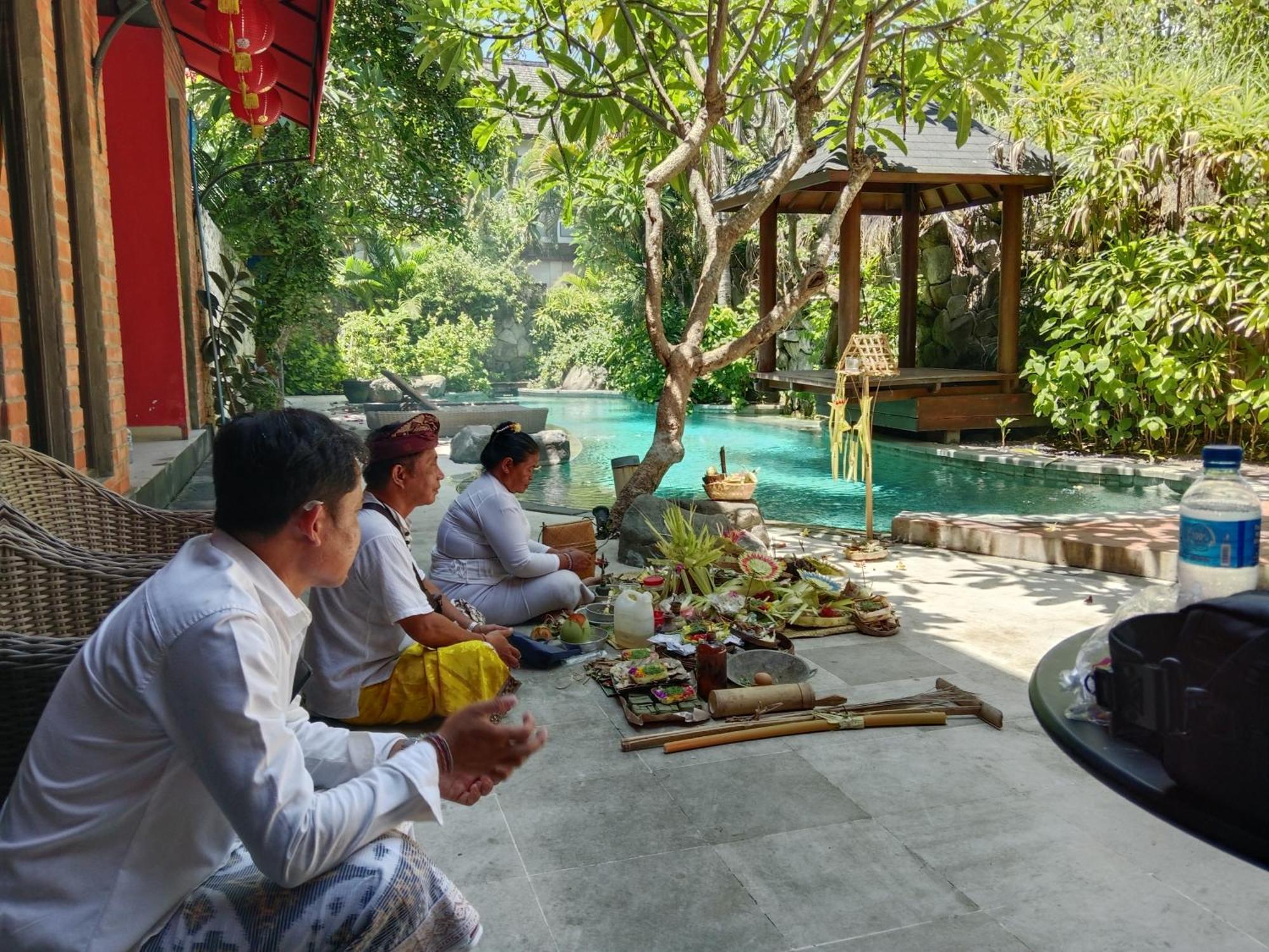 Melo Suites Hotel Seminyak Buitenkant foto